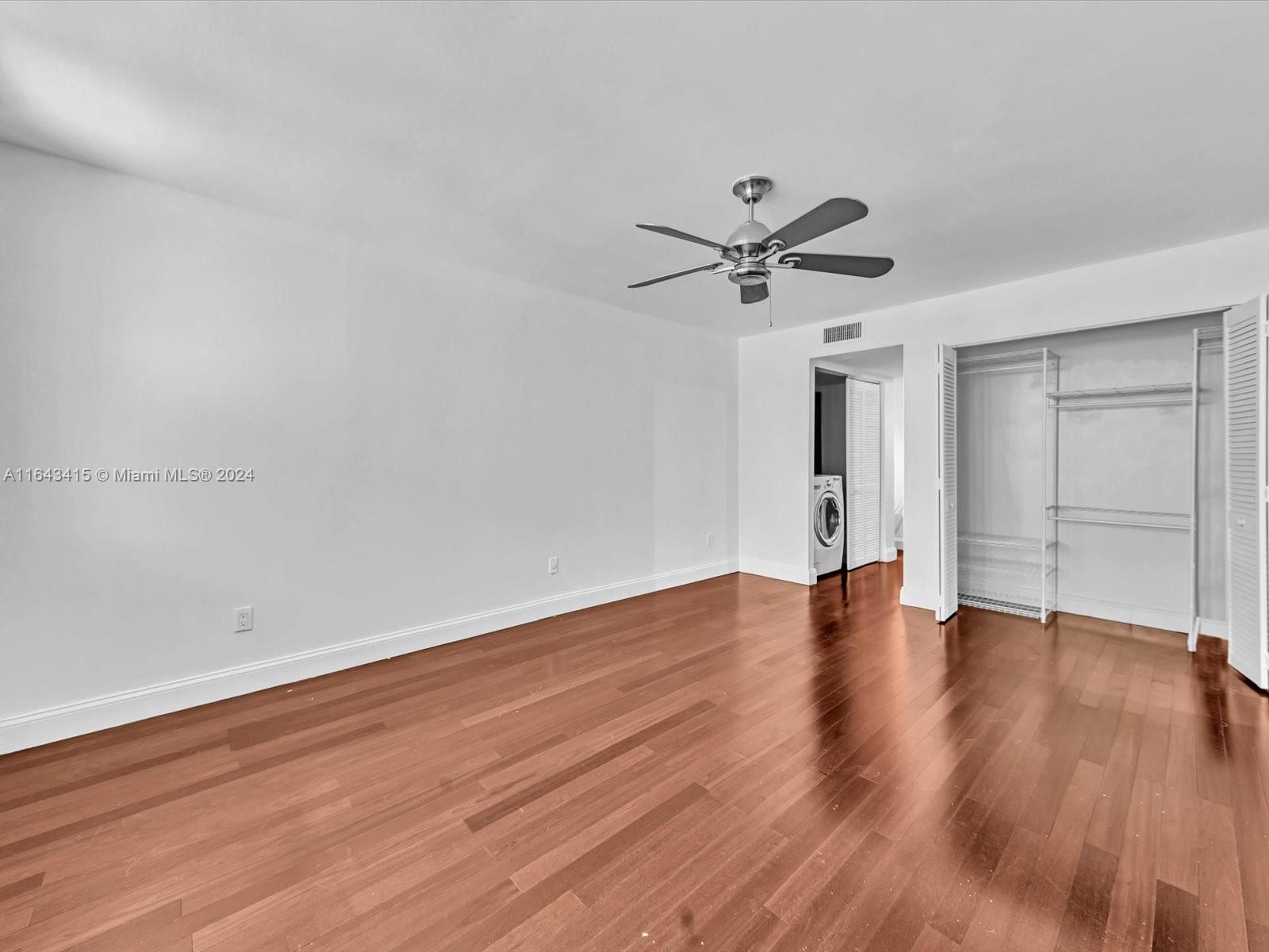 1420 Brickell Bay Dr # 302E