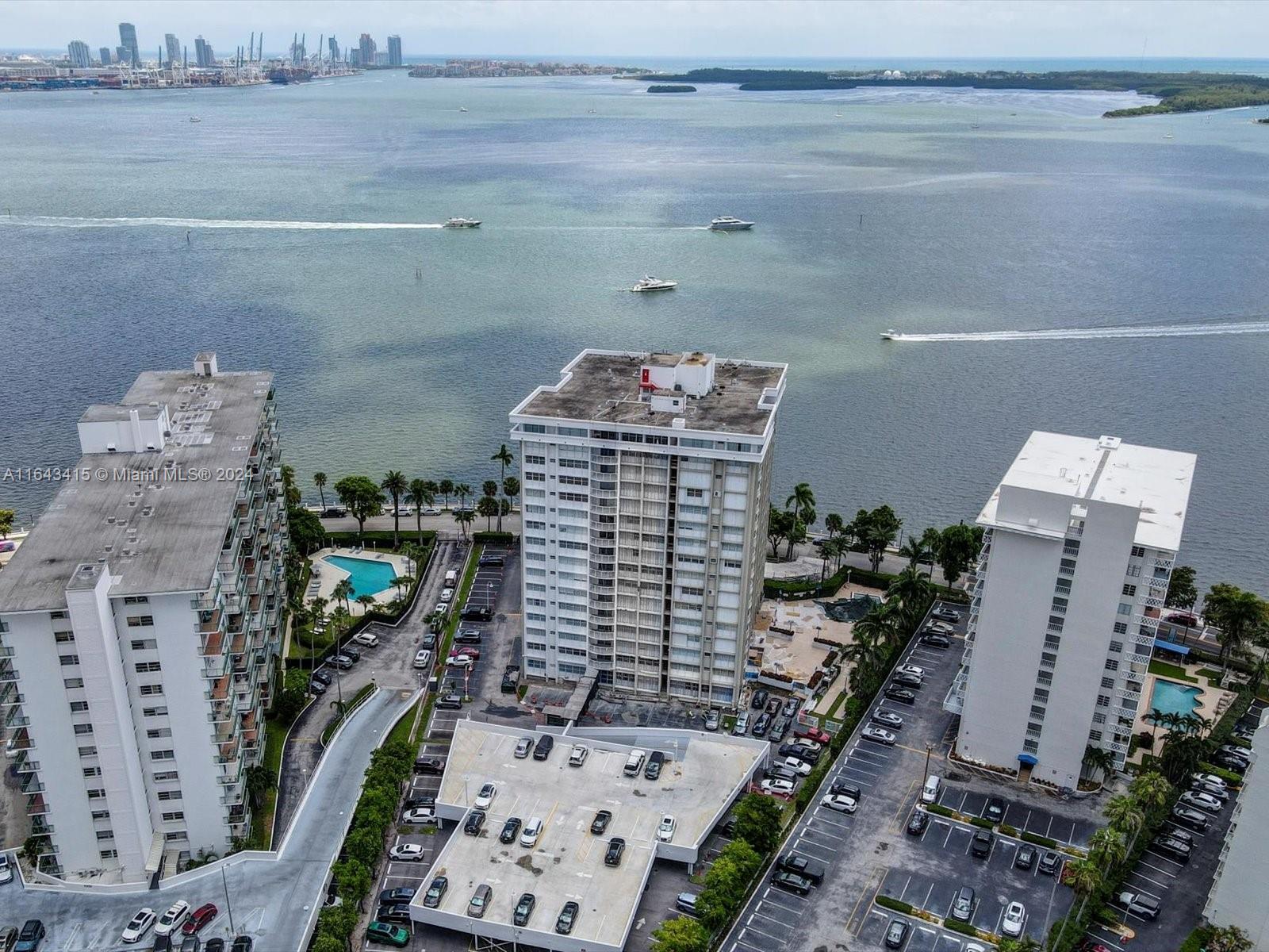 1420 Brickell Bay Dr # 302E