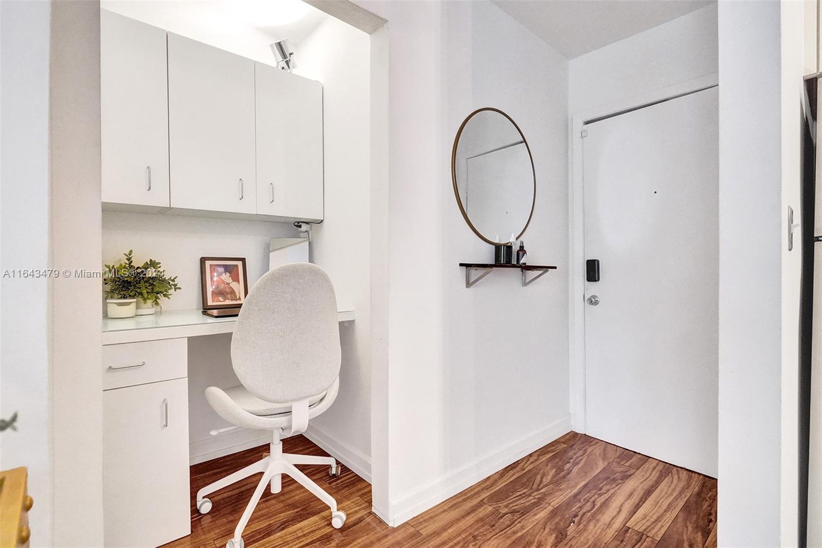 1337 Euclid Ave # 206