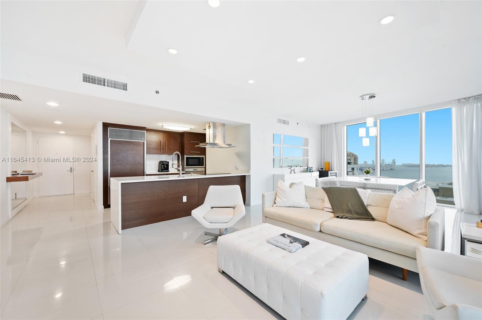 495 Brickell Ave # 3301