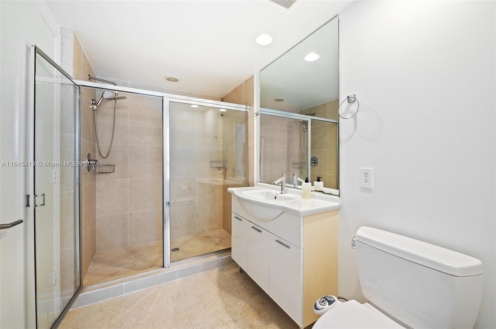 495 Brickell Ave # 3301