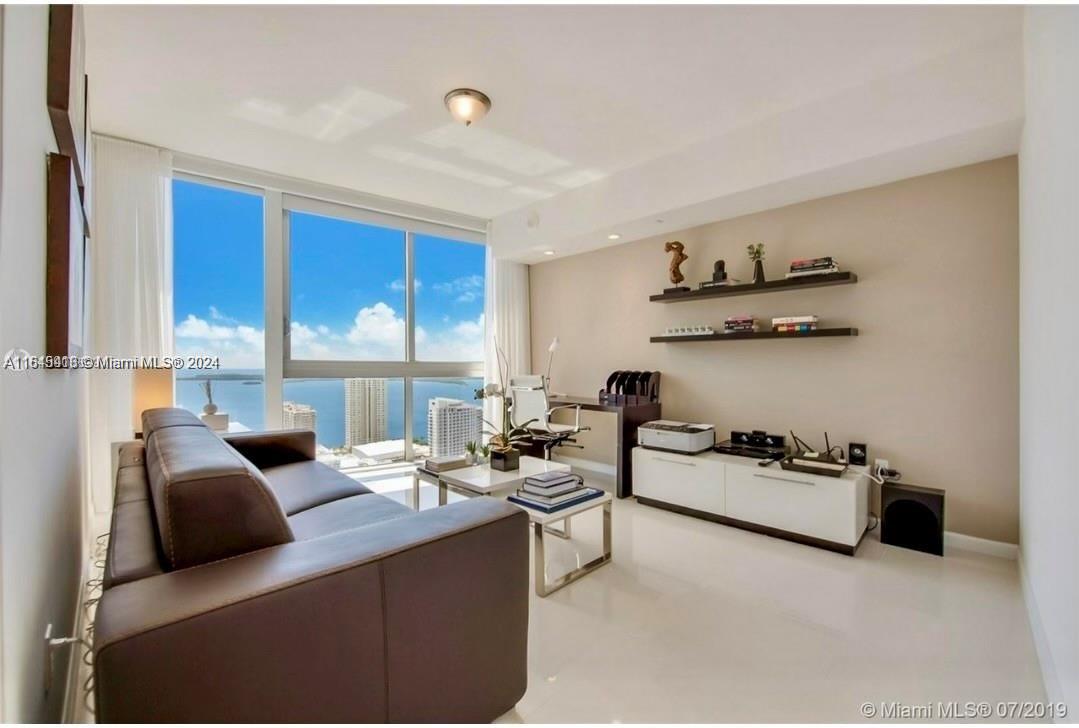 495 Brickell Ave # 3301