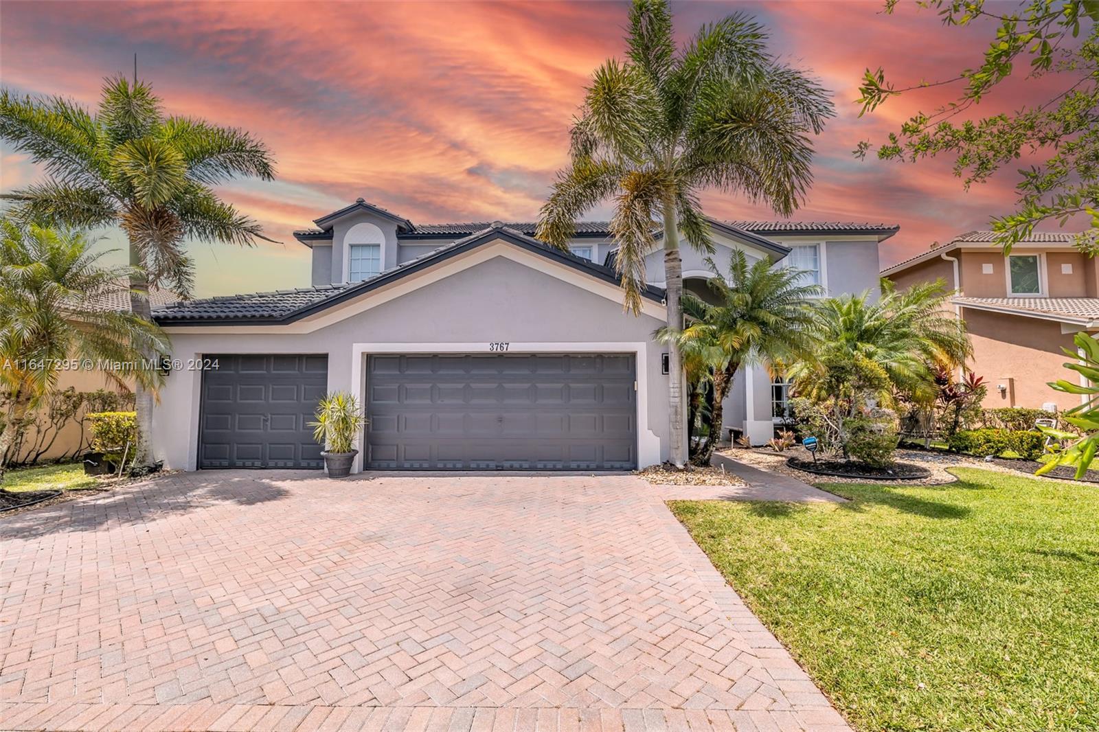 3767 W Gardenia Ave