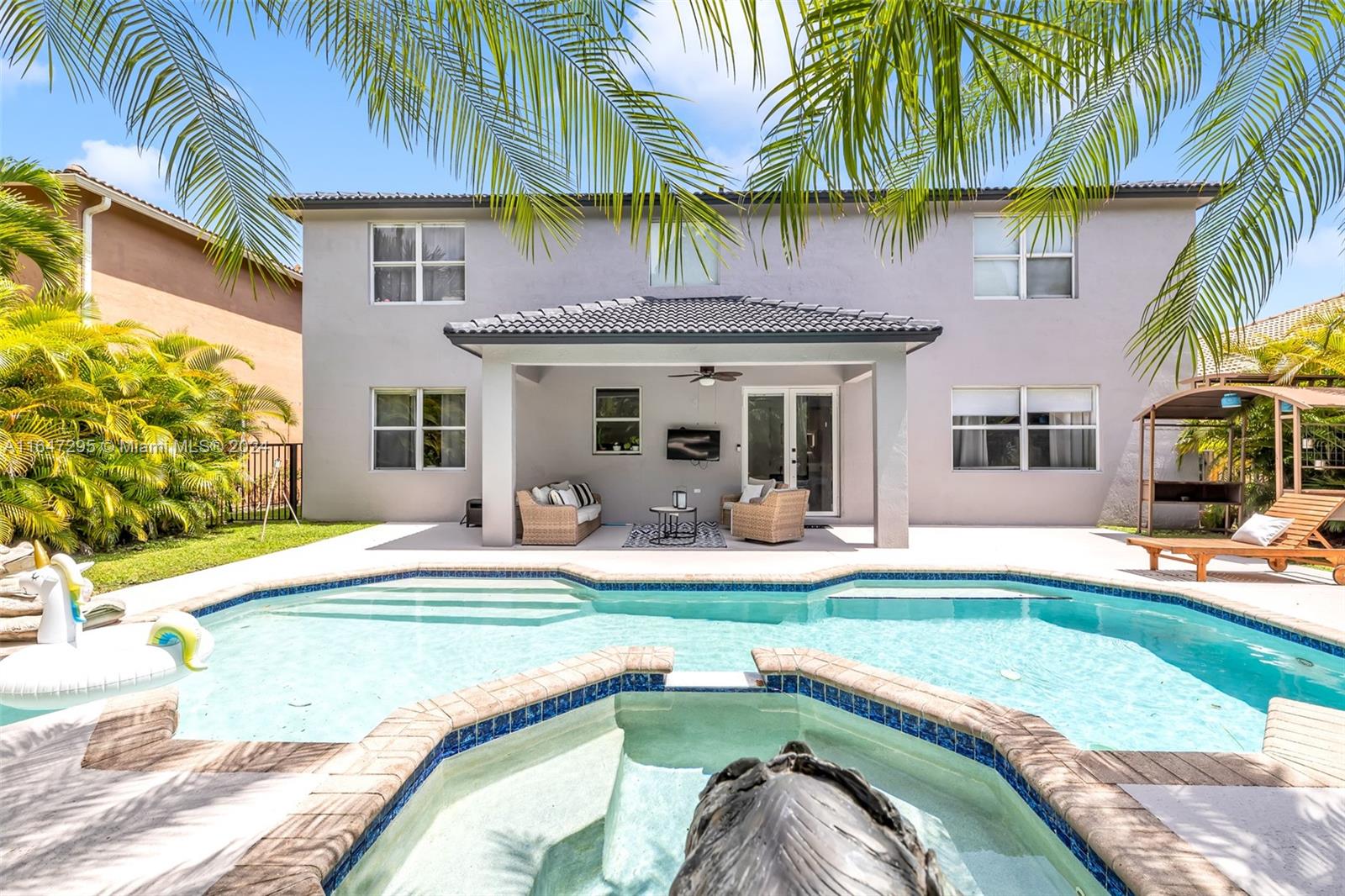 3767 W Gardenia Ave