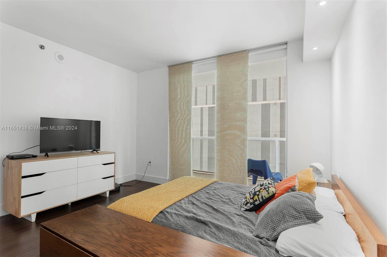 55 SE 6th St # 1500
