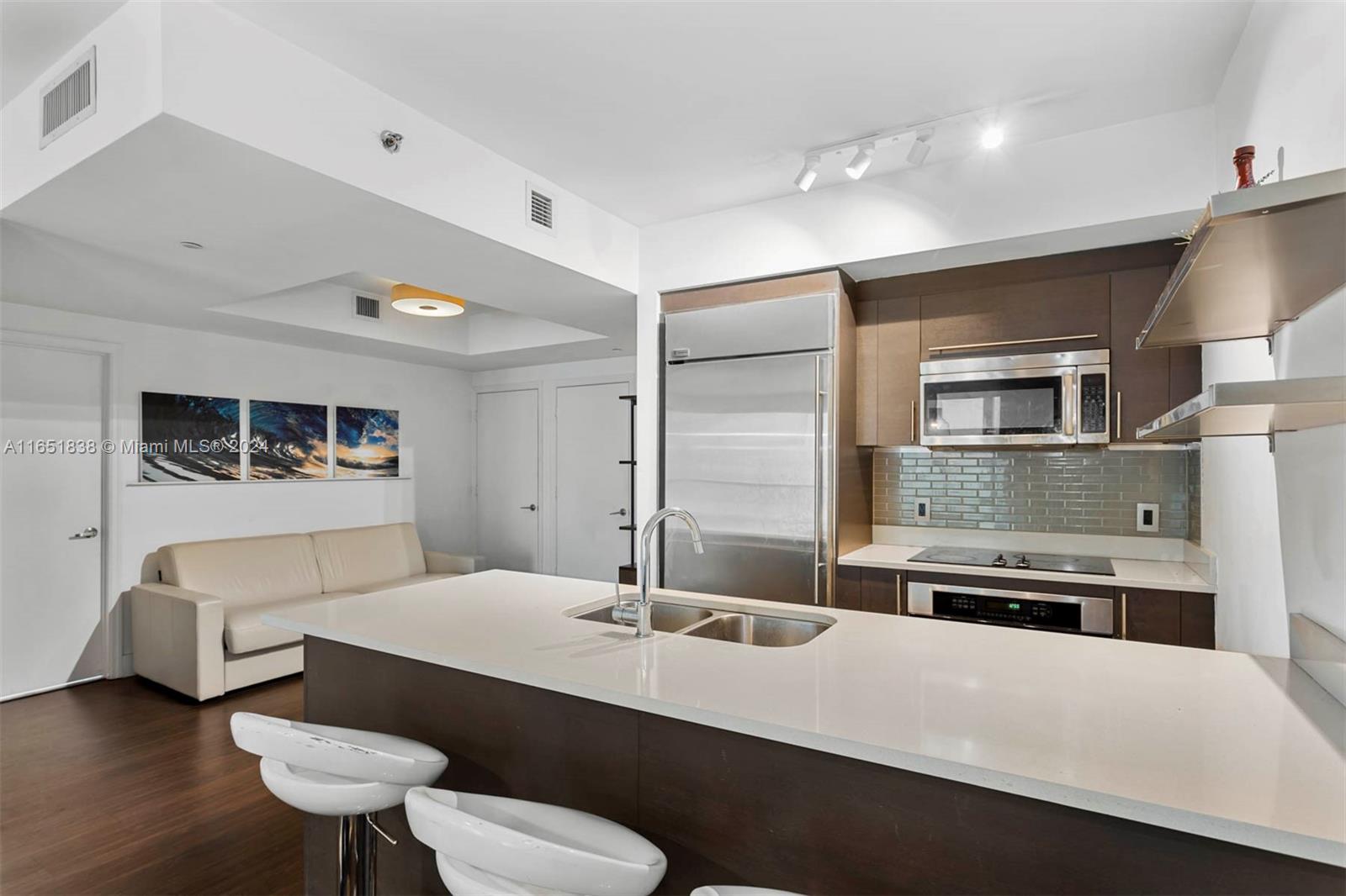 55 SE 6th St # 1500