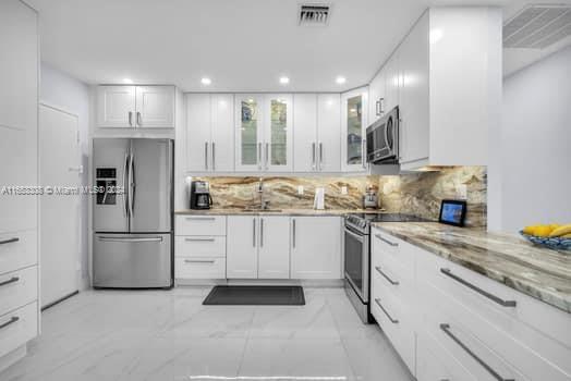 1600 S Ocean Dr Unit: PHB