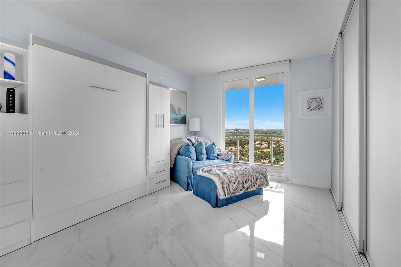 1600 S Ocean Dr Unit: PHB