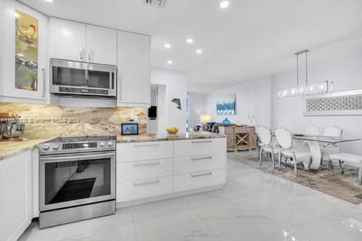 1600 S Ocean Dr Unit: PHB