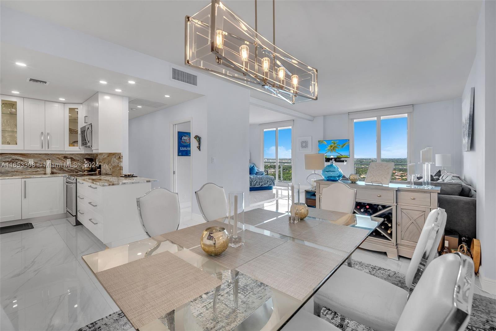 1600 S Ocean Dr Unit: PHB