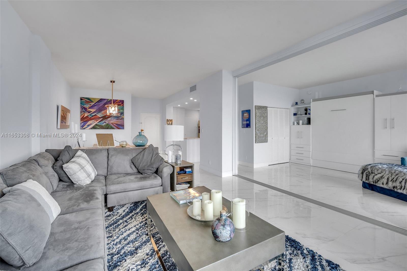 1600 S Ocean Dr Unit: PHB