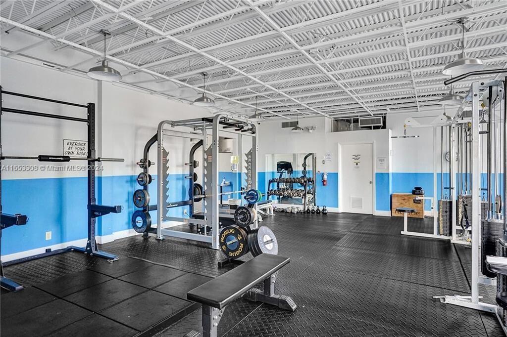 1600 S Ocean Dr Unit: PHB