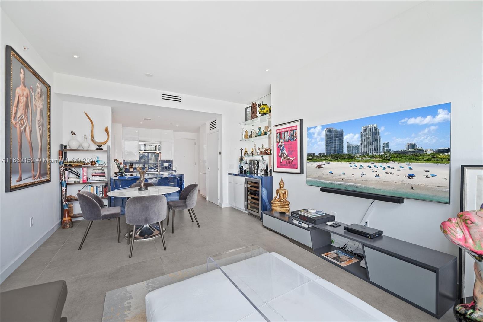 50 S Pointe Dr # 604