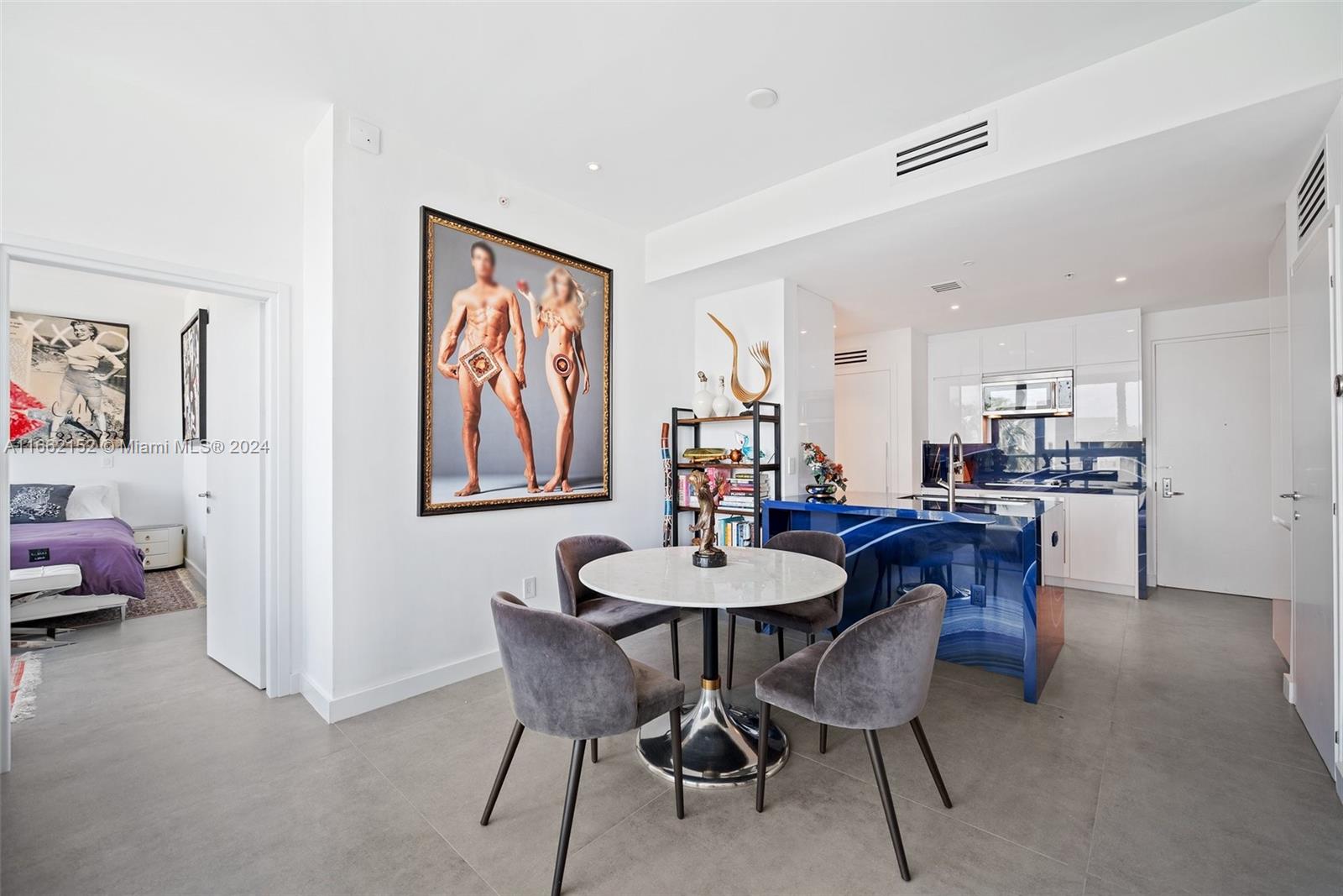 50 S Pointe Dr # 604