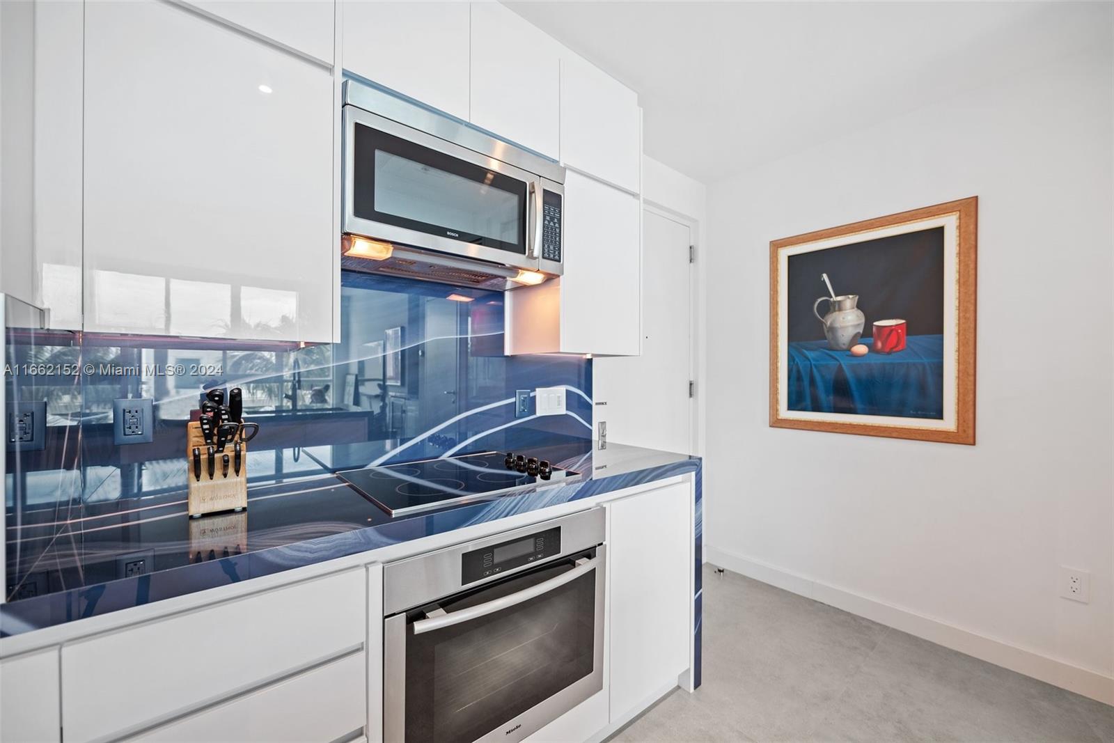 50 S Pointe Dr # 604