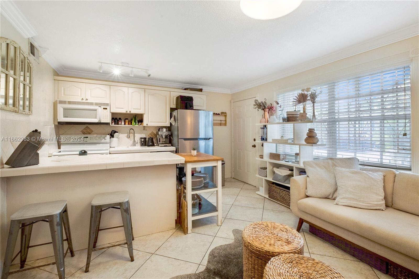 345 Michigan Ave # 34