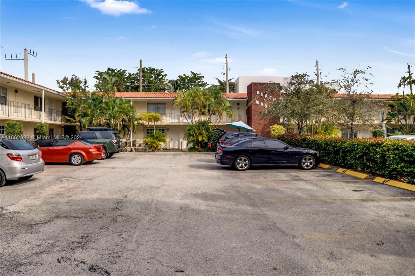 345 Michigan Ave # 34