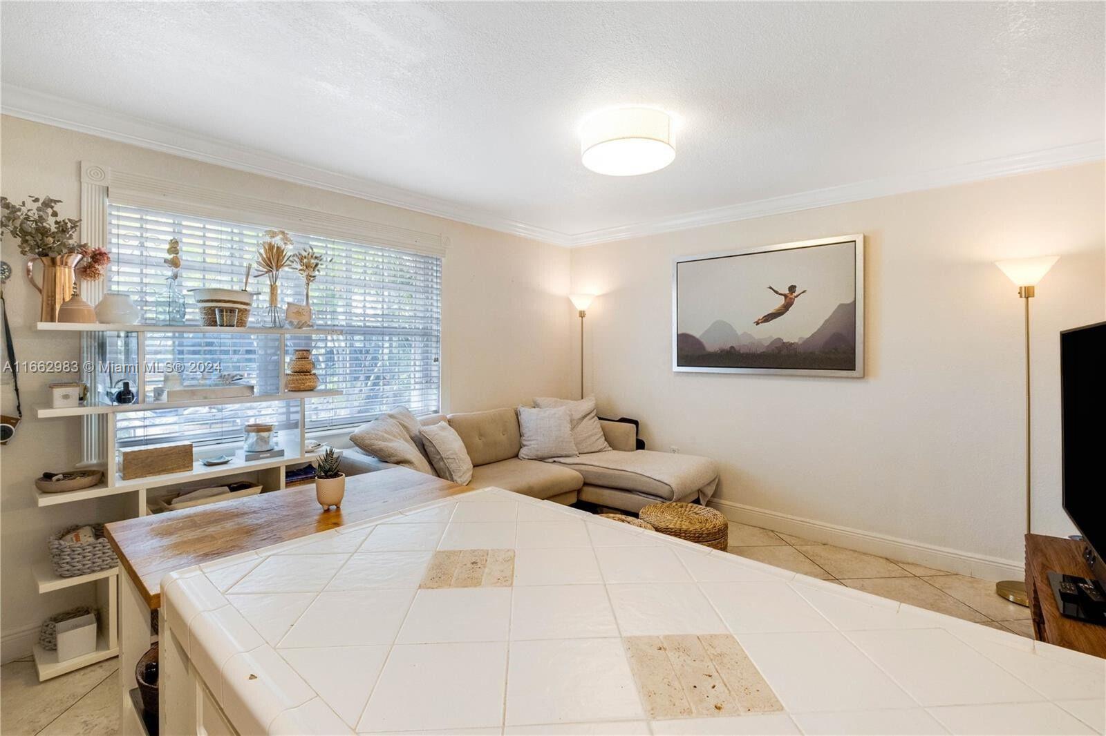 345 Michigan Ave # 34