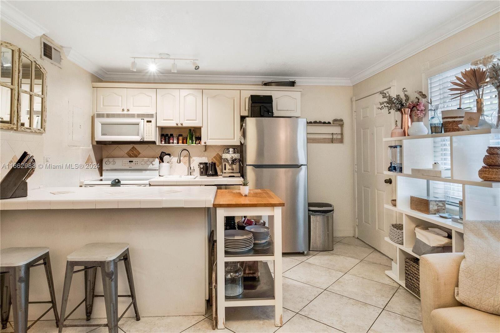 345 Michigan Ave # 34