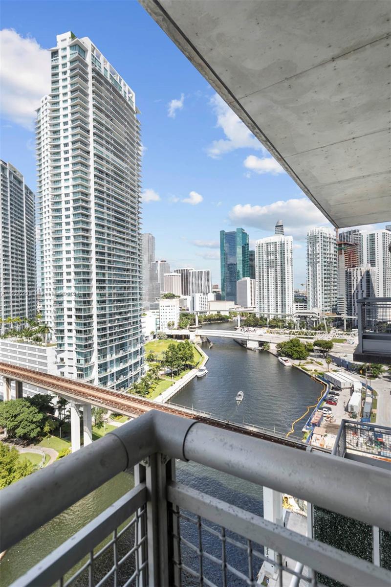 690 SW 1st Ct # 1905