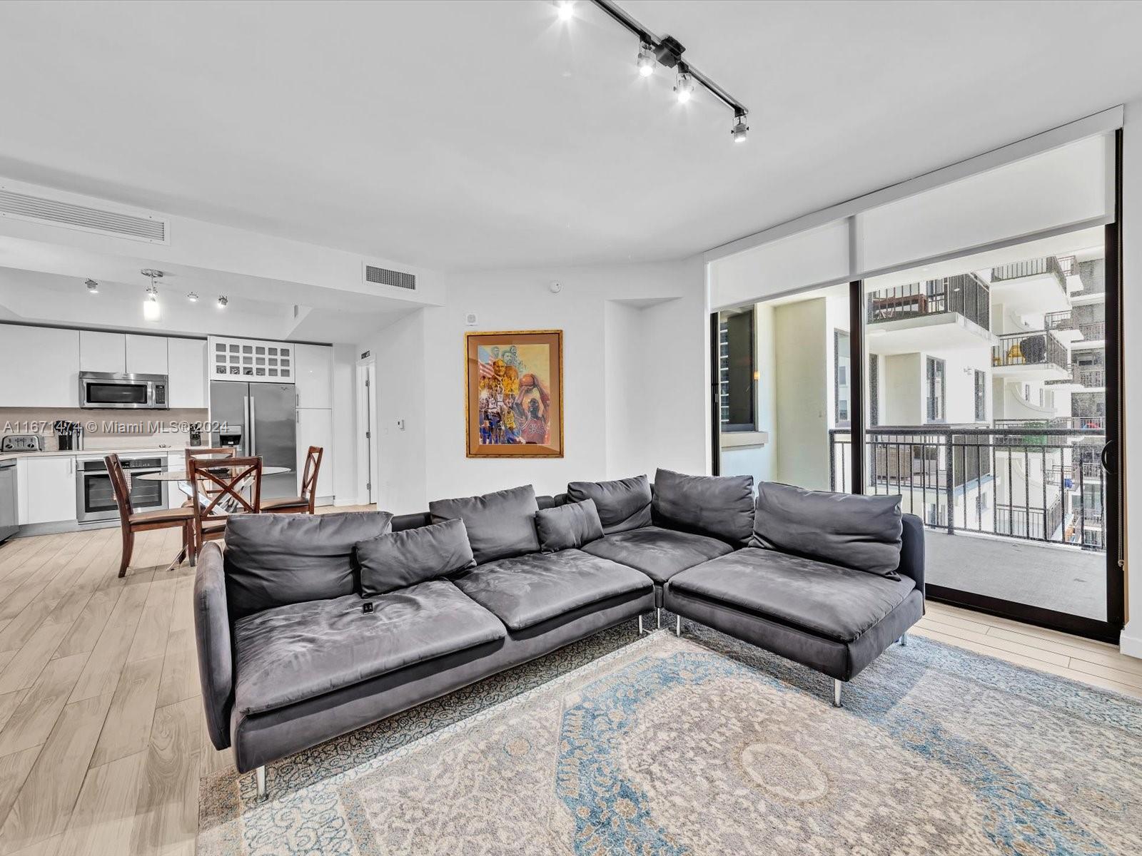 999 SW 1st Ave # 2901