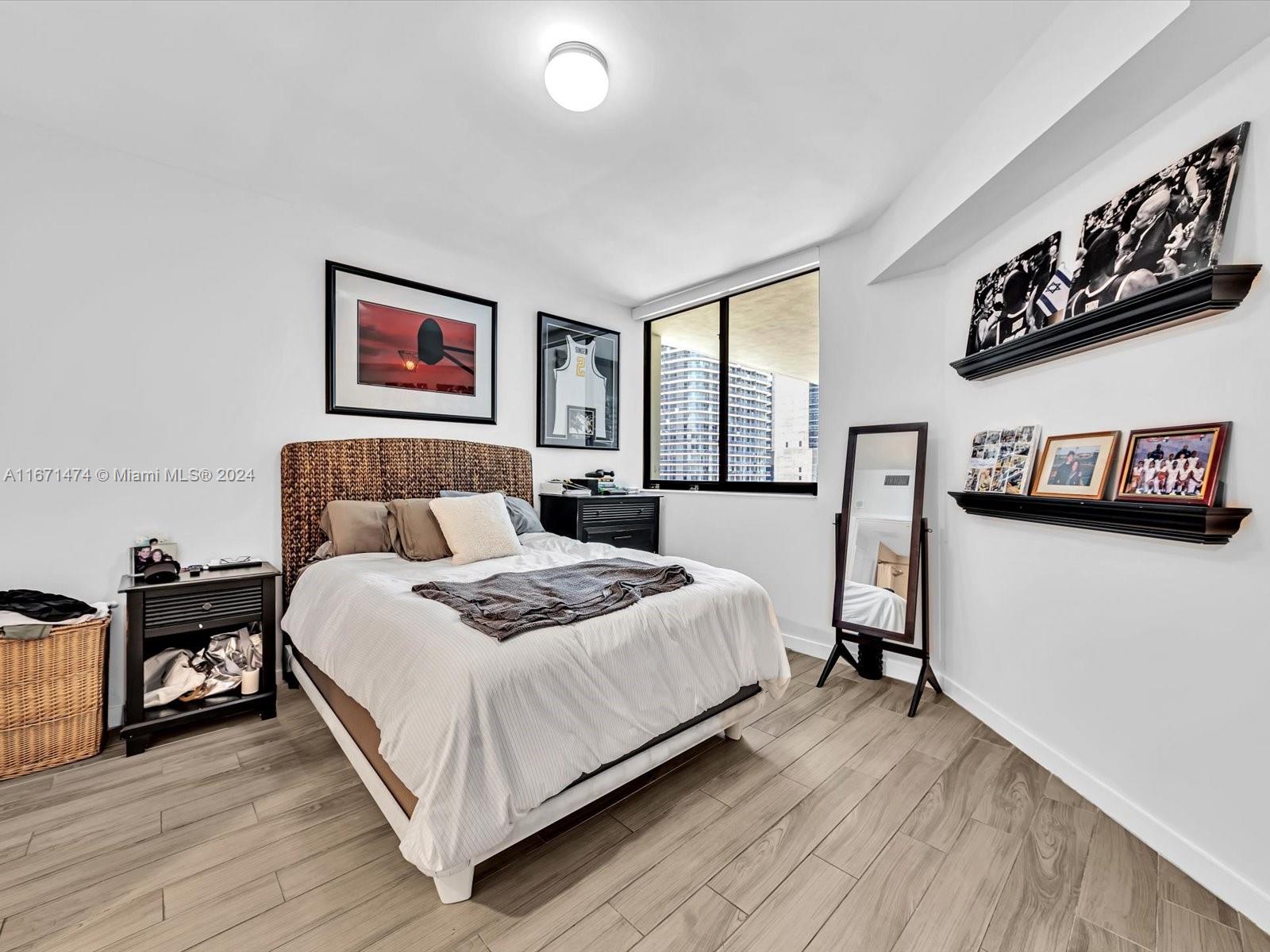 999 SW 1st Ave # 2901