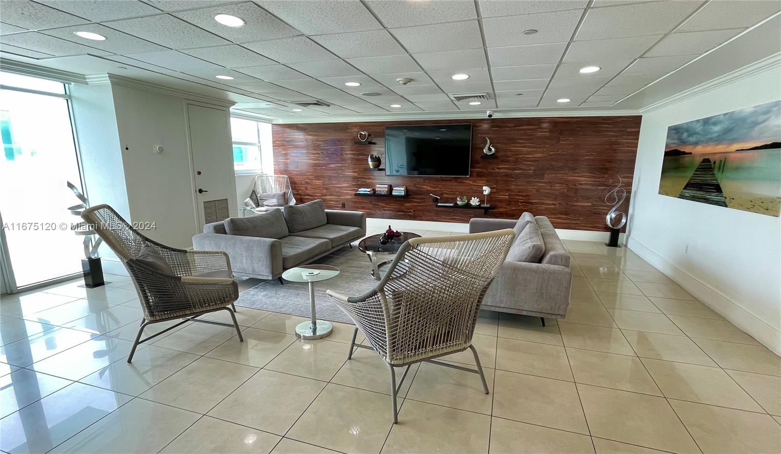 650 West Ave # 2712
