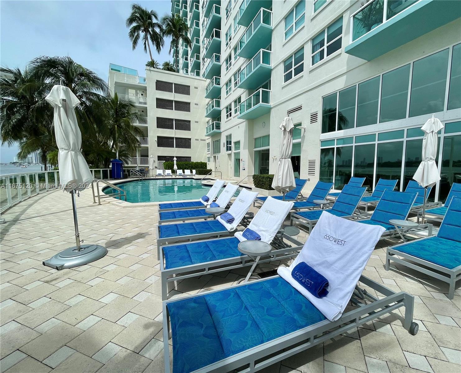 650 West Ave # 2712