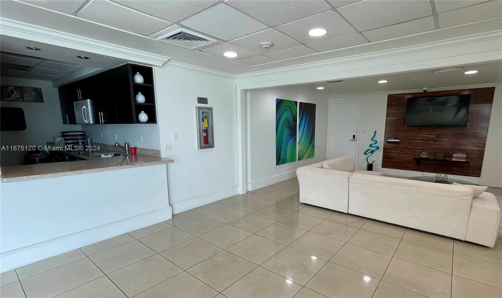 650 West Ave # 2712