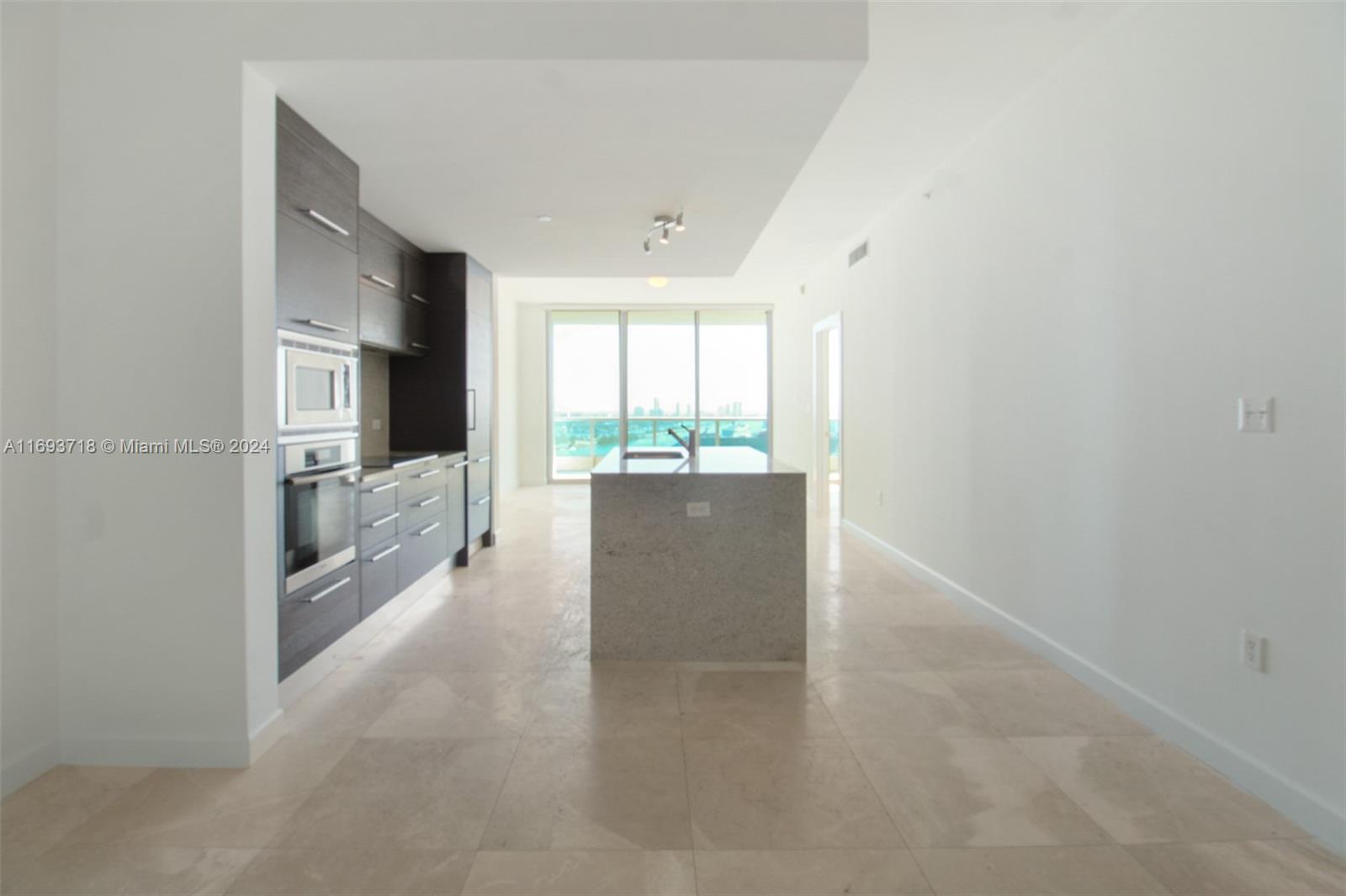 900 Biscayne Blvd # 3004