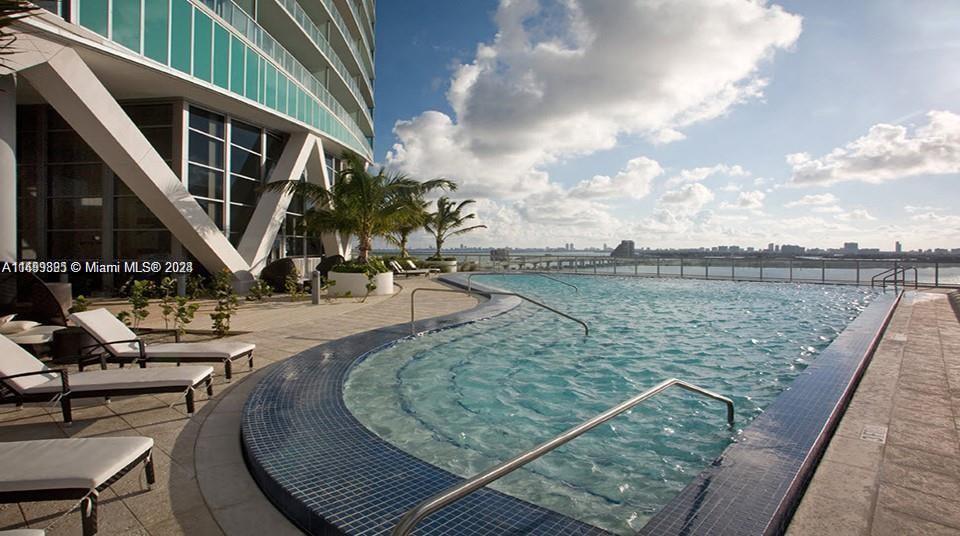 888 Biscayne Blvd # 5504