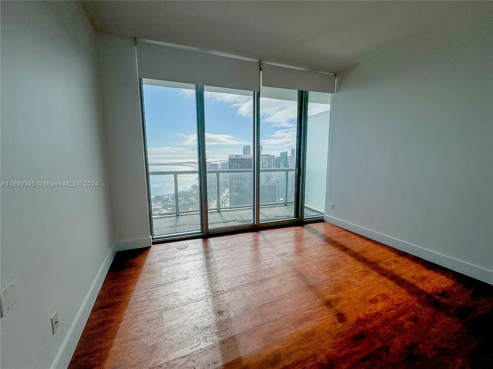 888 Biscayne Blvd # 5504