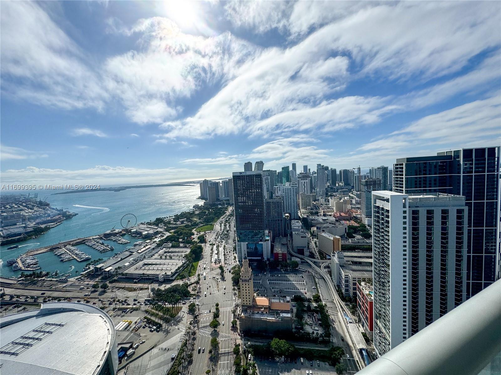 888 Biscayne Blvd # 5504