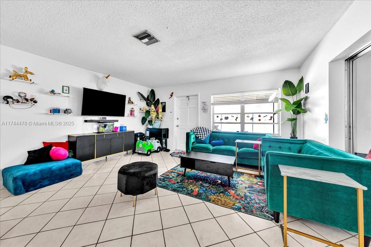 1330 SW 34th Ave