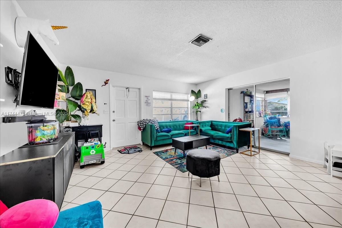 1330 SW 34th Ave