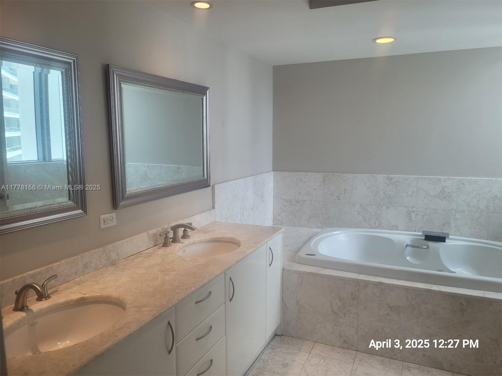 1331 Brickell Bay Dr # 2702