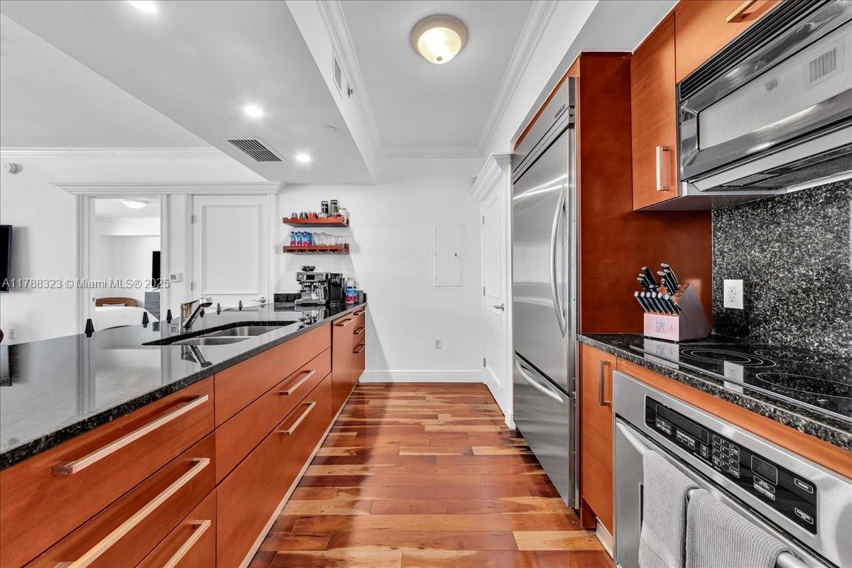 1830 S Ocean Dr Unit: LPH4910