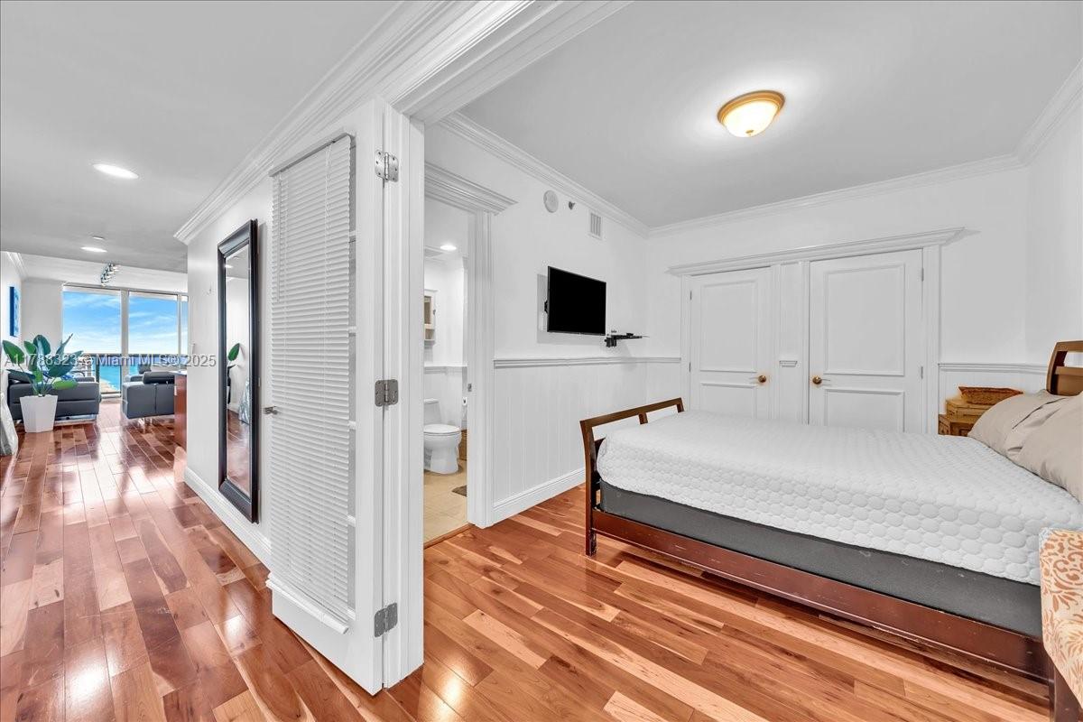1830 S Ocean Dr Unit: LPH4910