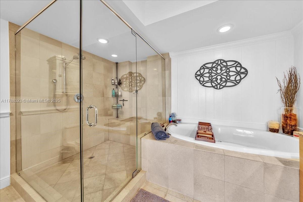 1830 S Ocean Dr Unit: LPH4910