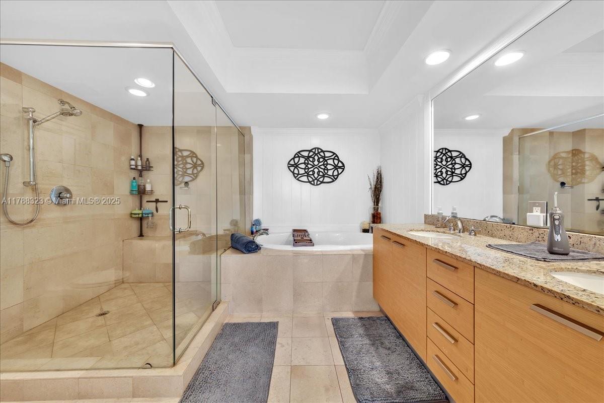 1830 S Ocean Dr Unit: LPH4910