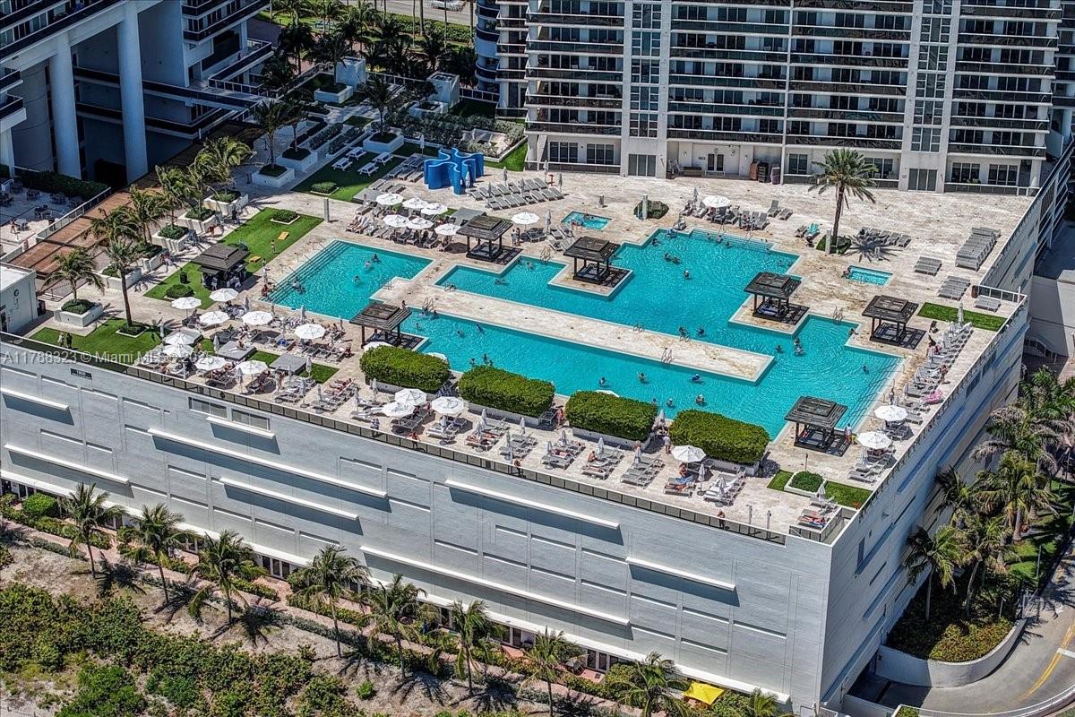 1830 S Ocean Dr Unit: LPH4910