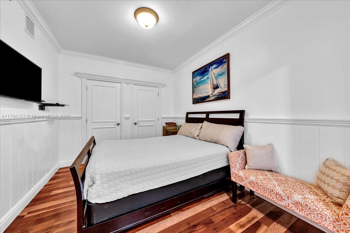 1830 S Ocean Dr Unit: LPH4910