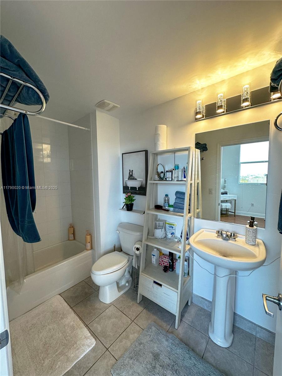 1 Glen Royal Pkwy # 401