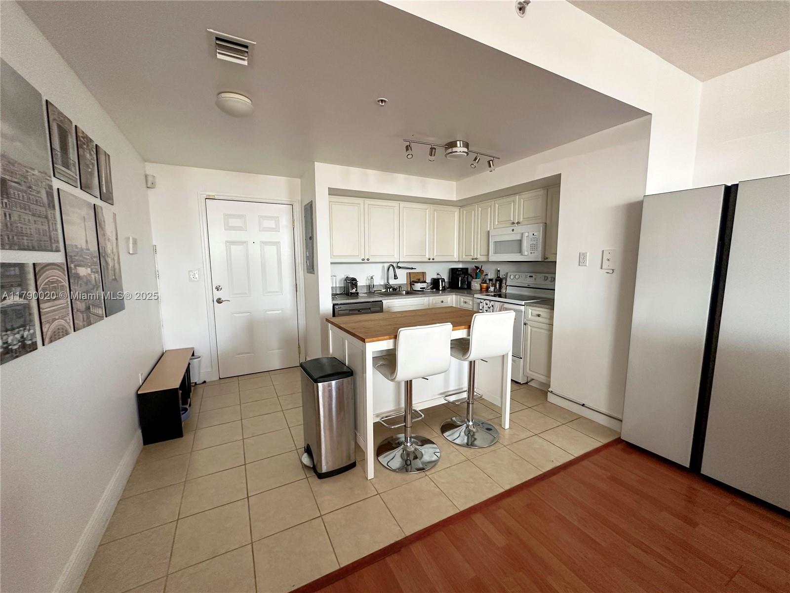 1 Glen Royal Pkwy # 401