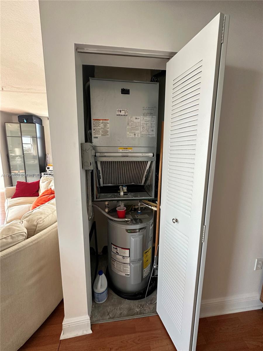 1 Glen Royal Pkwy # 401