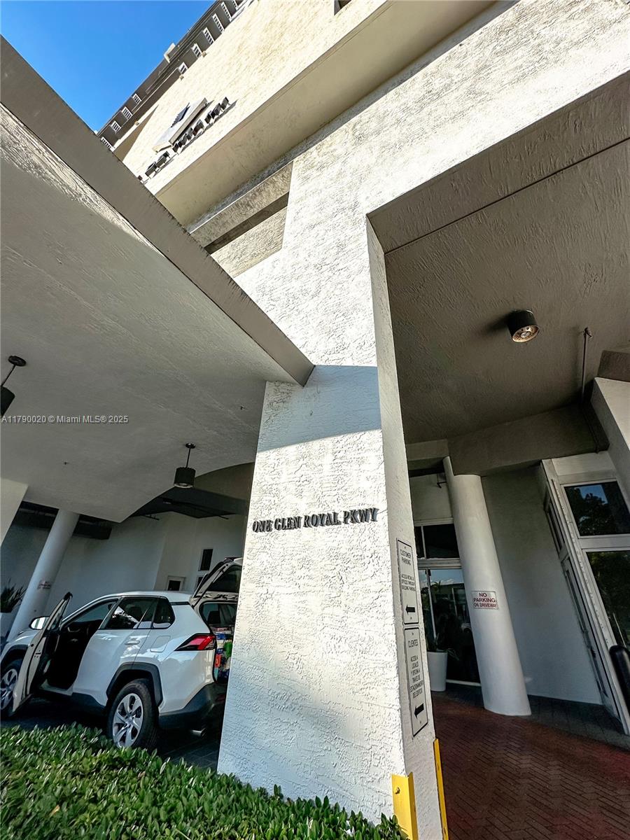 1 Glen Royal Pkwy # 401