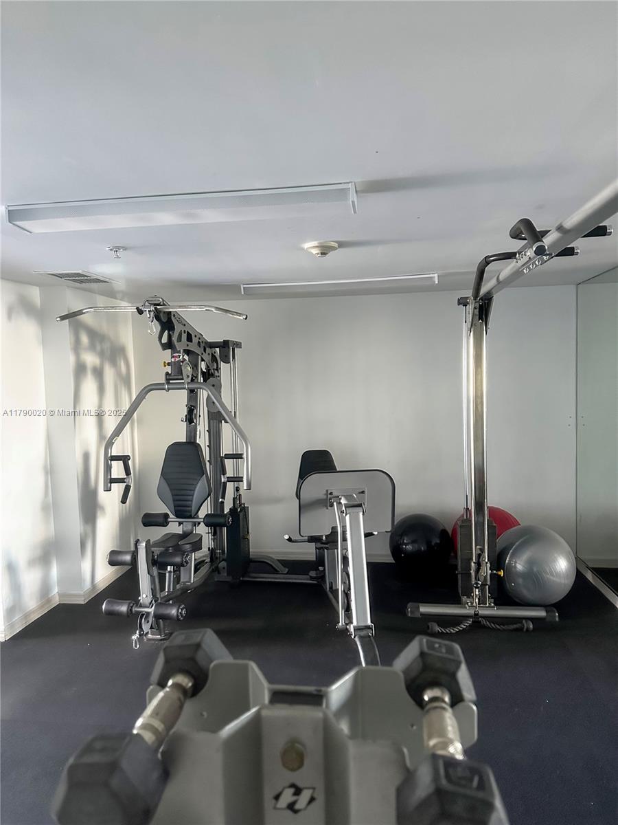 1 Glen Royal Pkwy # 401