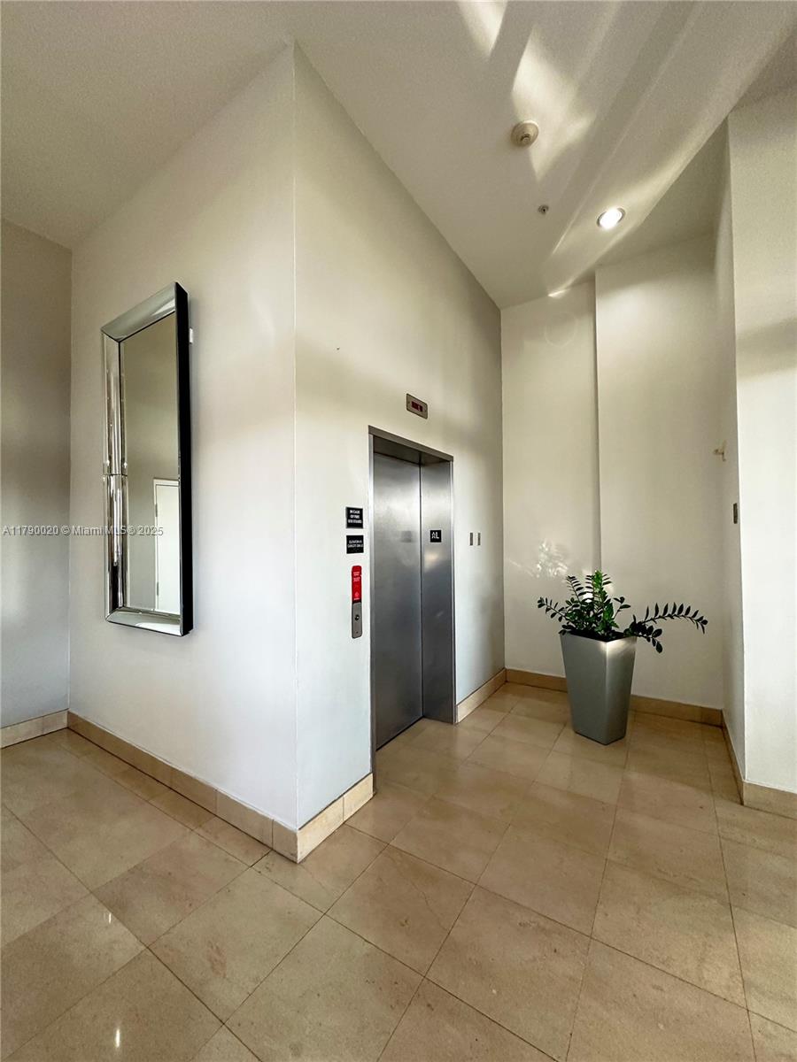 1 Glen Royal Pkwy # 401