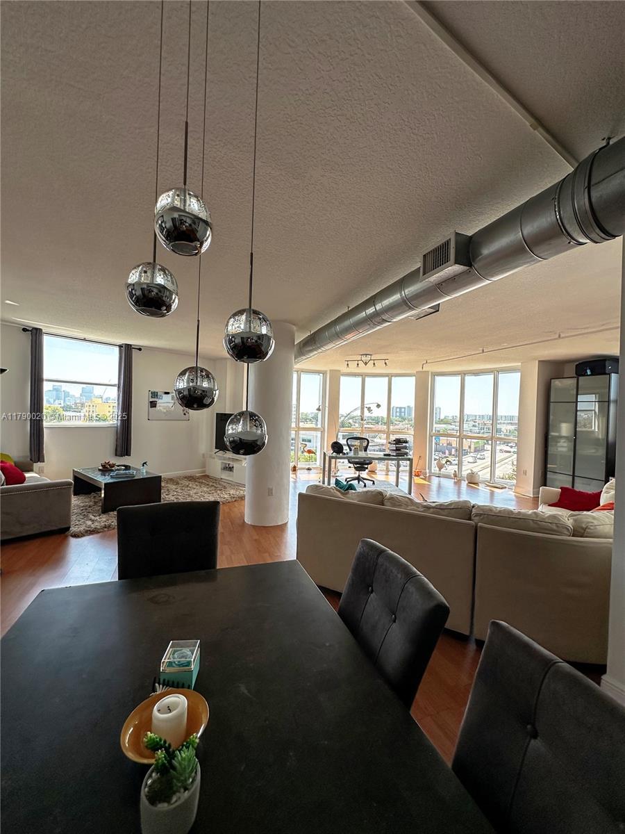 1 Glen Royal Pkwy # 401