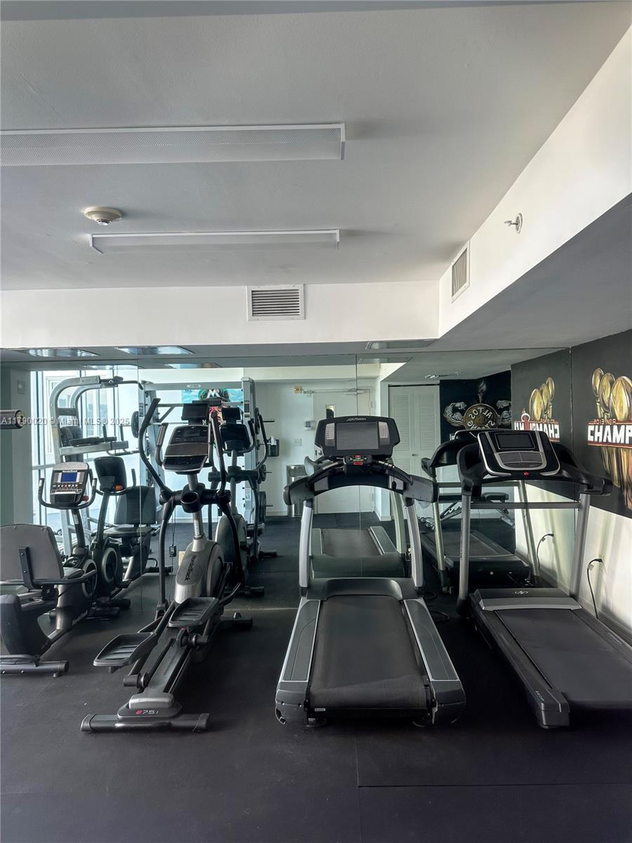 1 Glen Royal Pkwy # 401